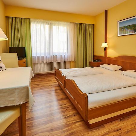 Flair-Hotel Zum Benediktiner ชวาร์ซอัคอัมไมน์ ภายนอก รูปภาพ