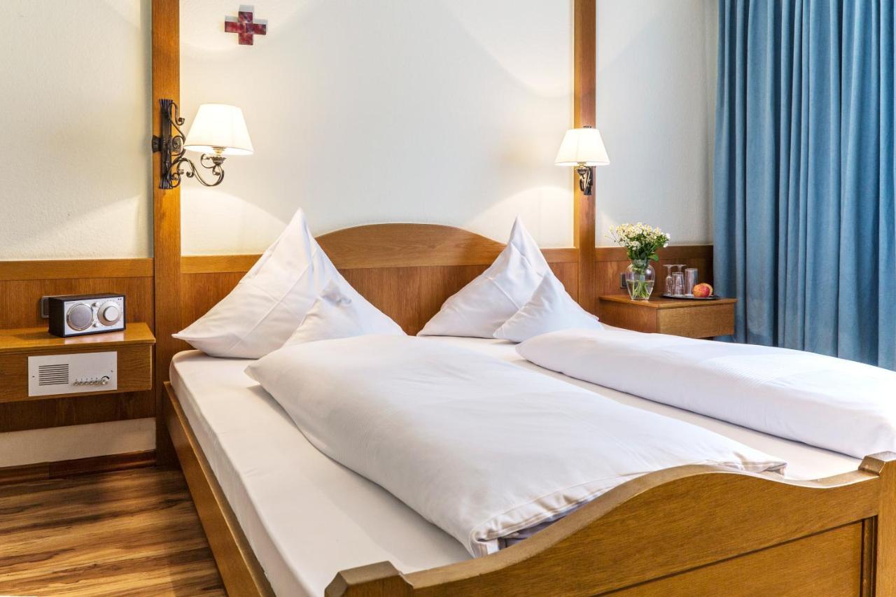 Flair-Hotel Zum Benediktiner ชวาร์ซอัคอัมไมน์ ภายนอก รูปภาพ