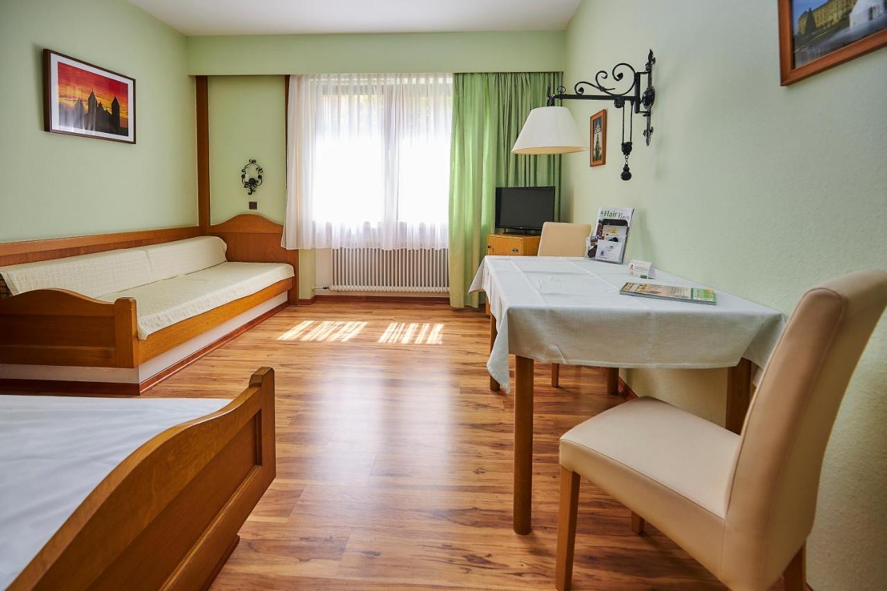 Flair-Hotel Zum Benediktiner ชวาร์ซอัคอัมไมน์ ภายนอก รูปภาพ