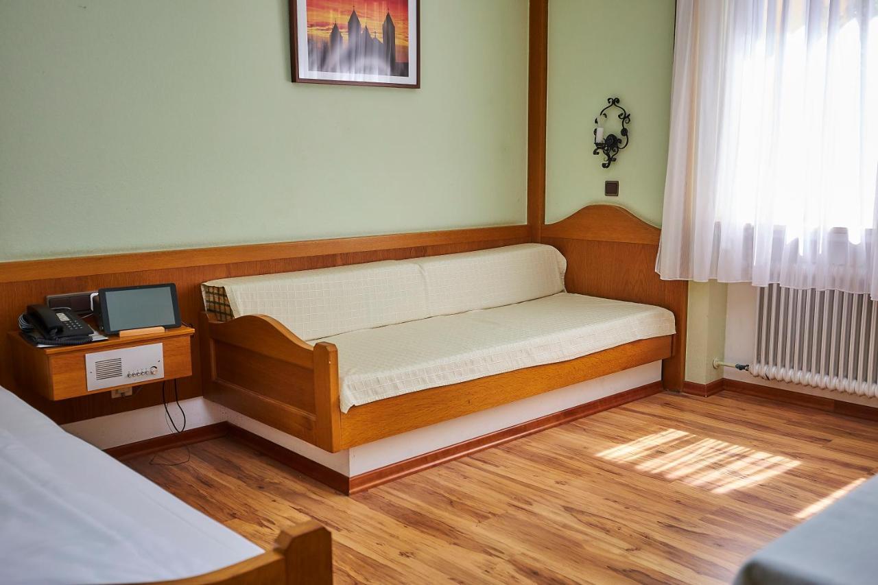Flair-Hotel Zum Benediktiner ชวาร์ซอัคอัมไมน์ ภายนอก รูปภาพ