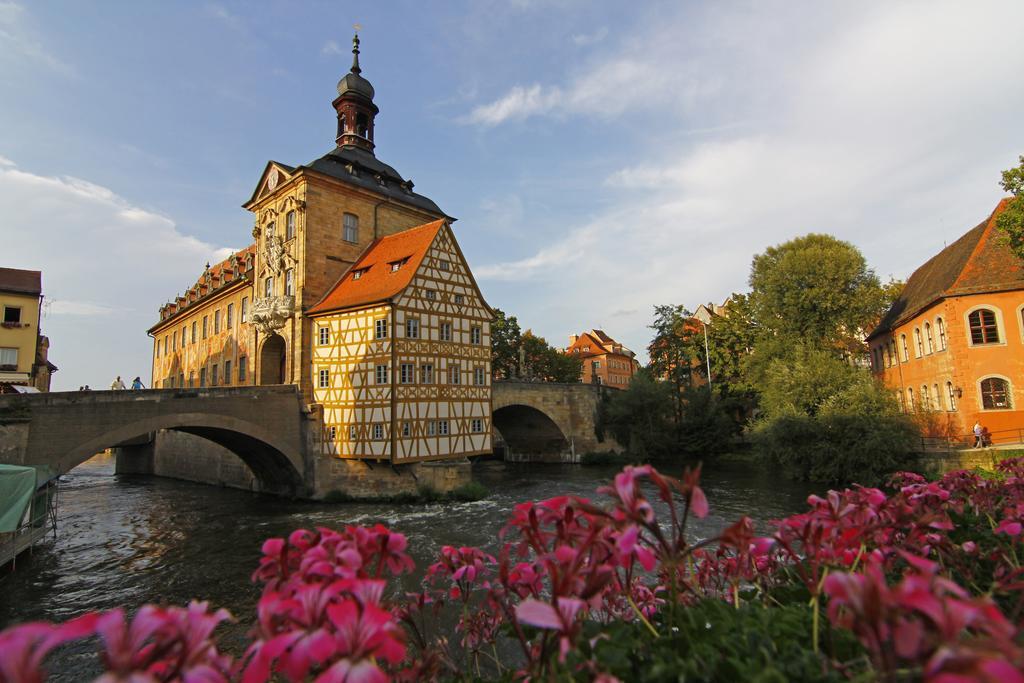 Flair-Hotel Zum Benediktiner ชวาร์ซอัคอัมไมน์ ภายนอก รูปภาพ
